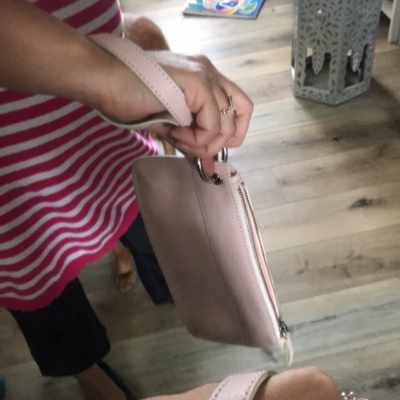 Banana Republic Leather Wristlet baby pink - Picture 6 of 7